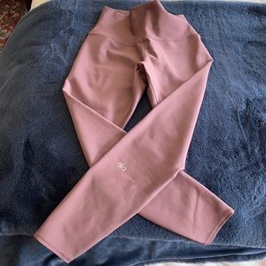 Lavender Alo Airlift Leggings